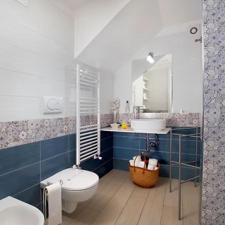 Yourhome - Jolly Aranci Pensión 3*